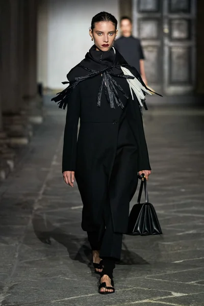 Look 34